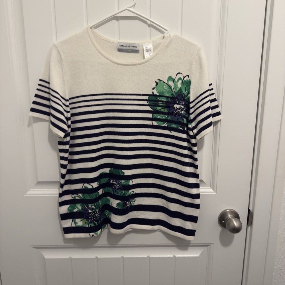 Alfred Dinner Women's Petite White Navy‎ Stripe Floral SequinDesign Shirt Sz PL